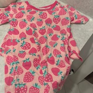 Little sleepies strawberries 🍓